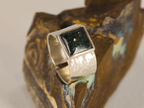 Bague jadéite du Guatemala – Taille 63 ajustable