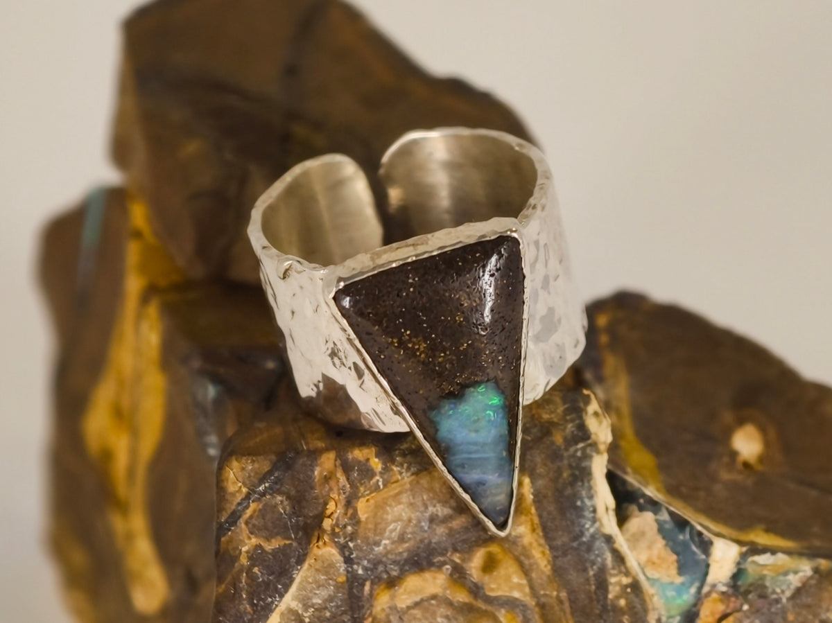 Bague opale boulder triangulaire – Taille 53 ajustable
