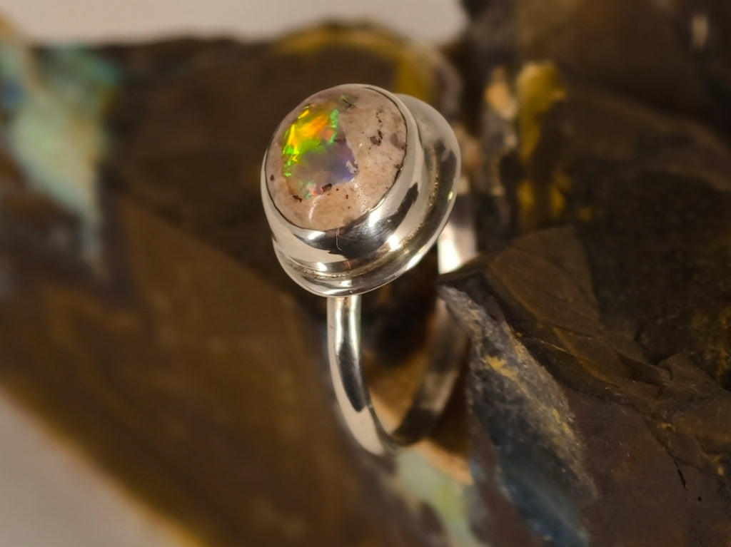 Bague opale cantera du Mexique – Taille 54 — vue complémentaire 3 de la pierre et de la monture — Tirou Bijou