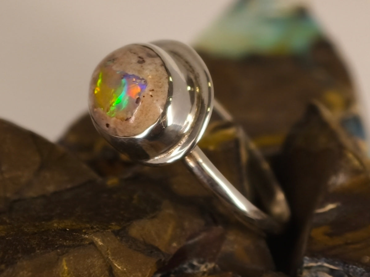 Bague opale cantera du Mexique – Taille 54 — vue complémentaire 7 de la pierre et de la monture — Tirou Bijou