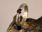 Bague en grenat — vue 1 — Tirou Bijou