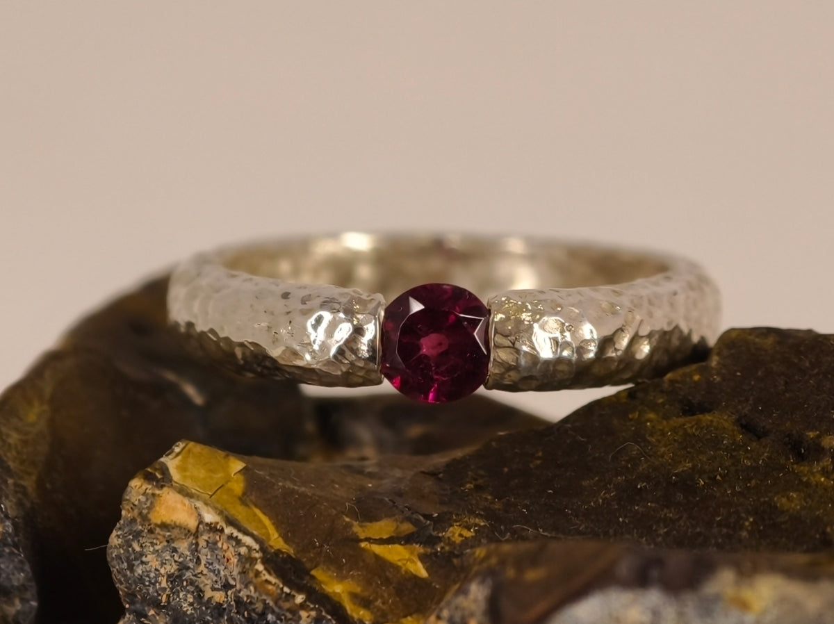 Bague en grenat — vue 5 — Tirou Bijou