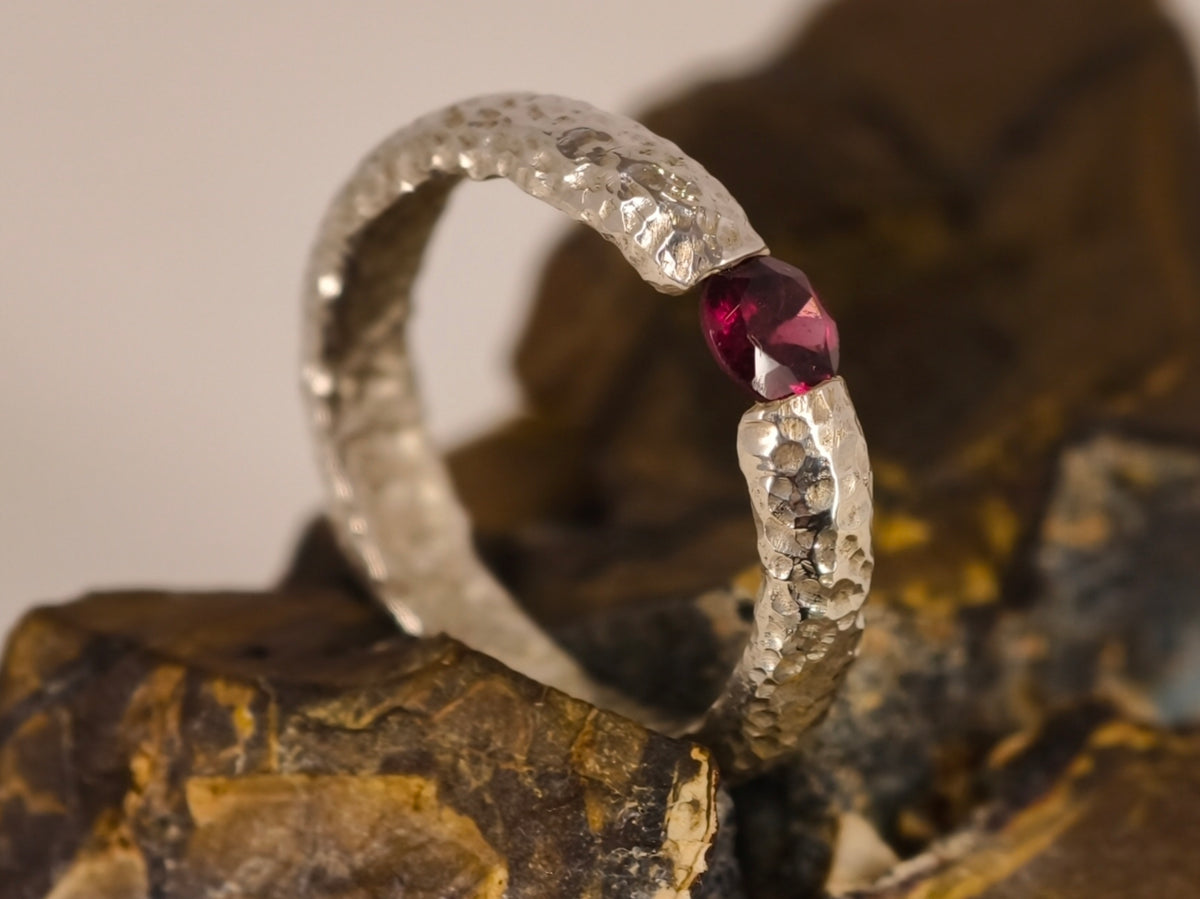 Bague en grenat — vue 6 — Tirou Bijou