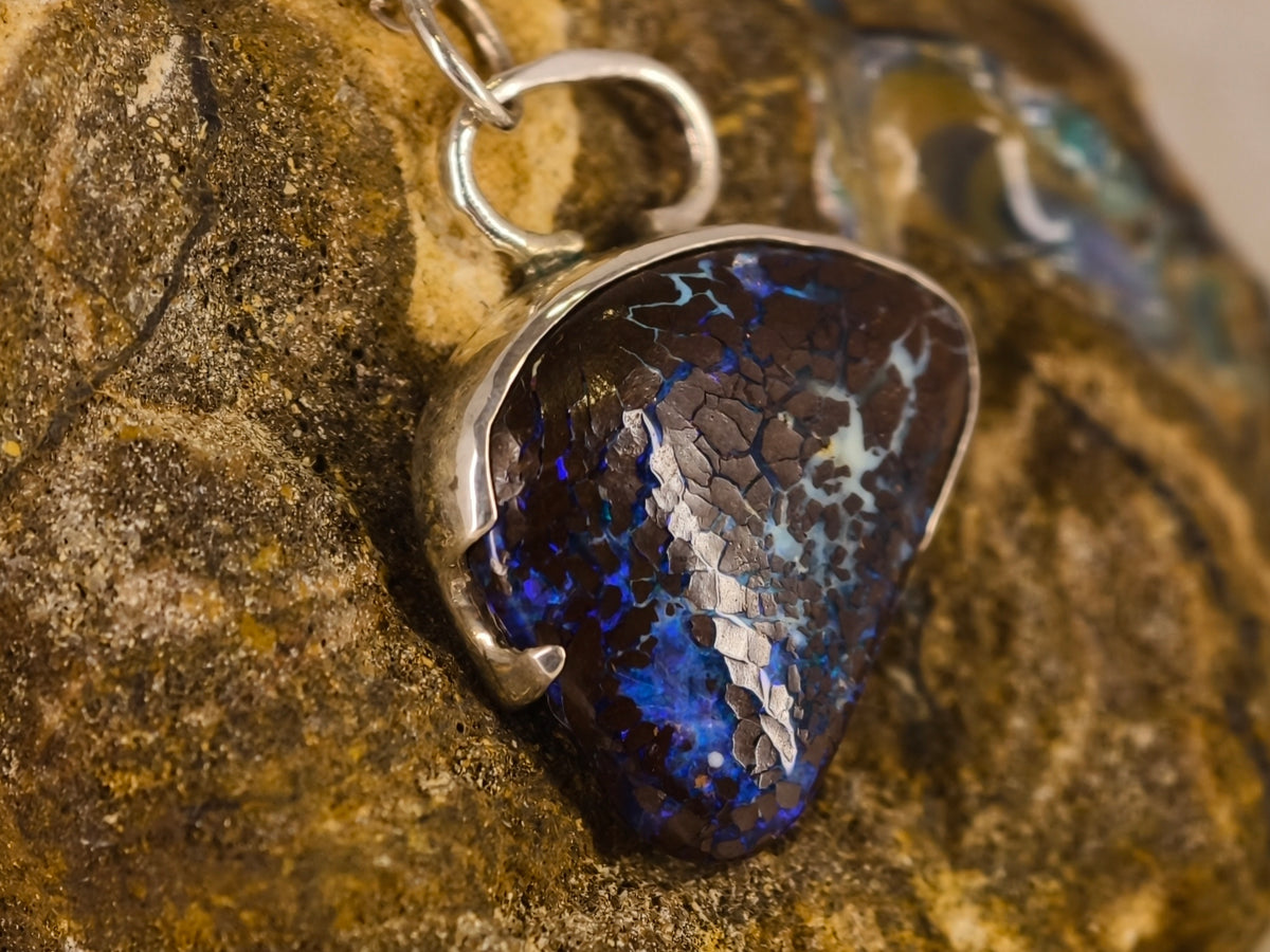 Pendentif en opale boulder — vue 1 — Tirou Bijou