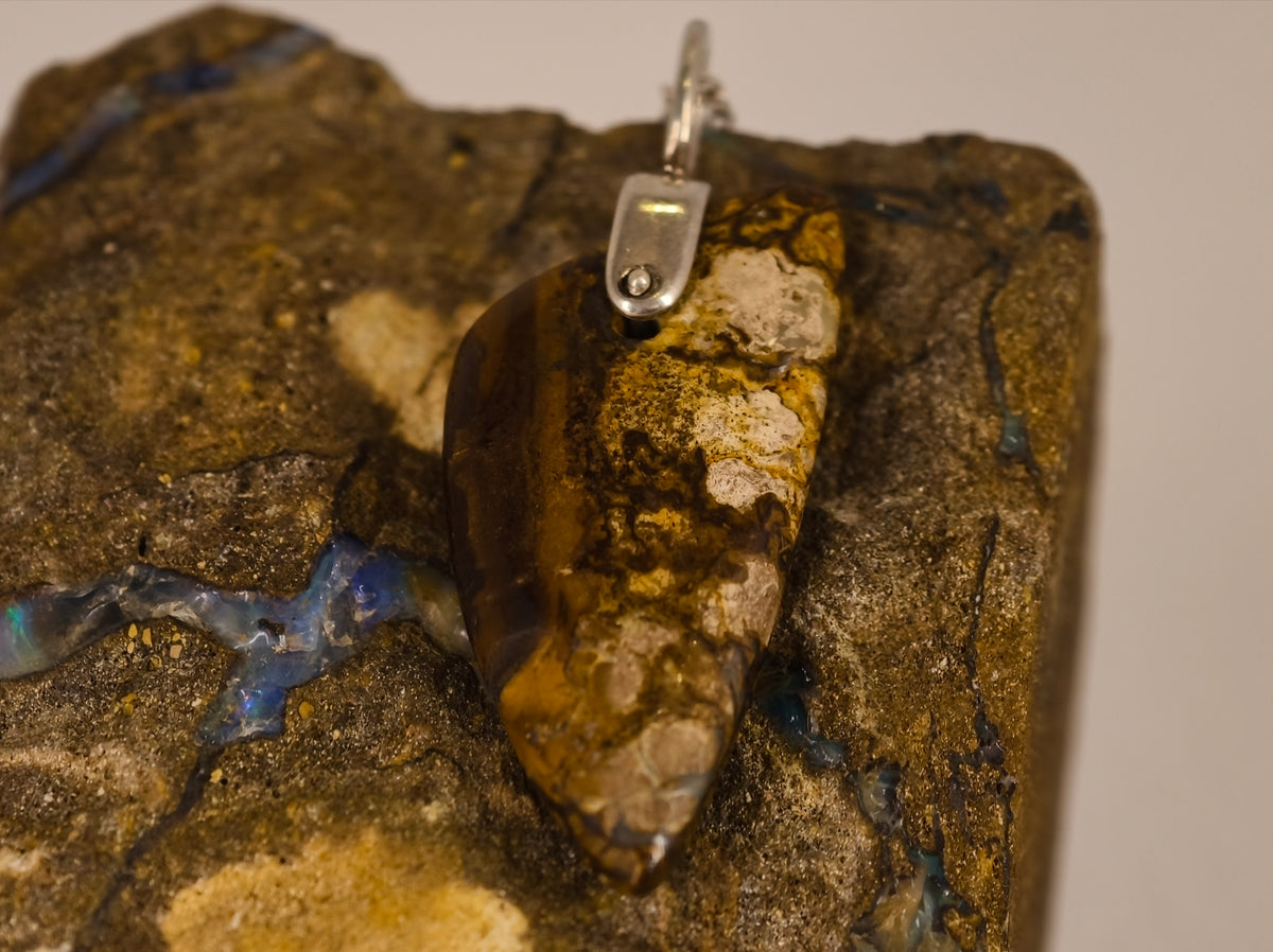 Pendentif en opale boulder — vue 2 — Tirou Bijou