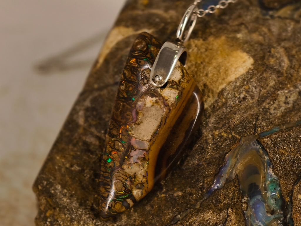 Pendentif en opale boulder — vue 3 — Tirou Bijou