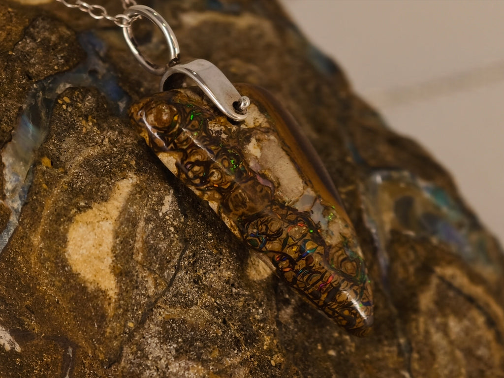 Pendentif en opale boulder — vue 6 — Tirou Bijou