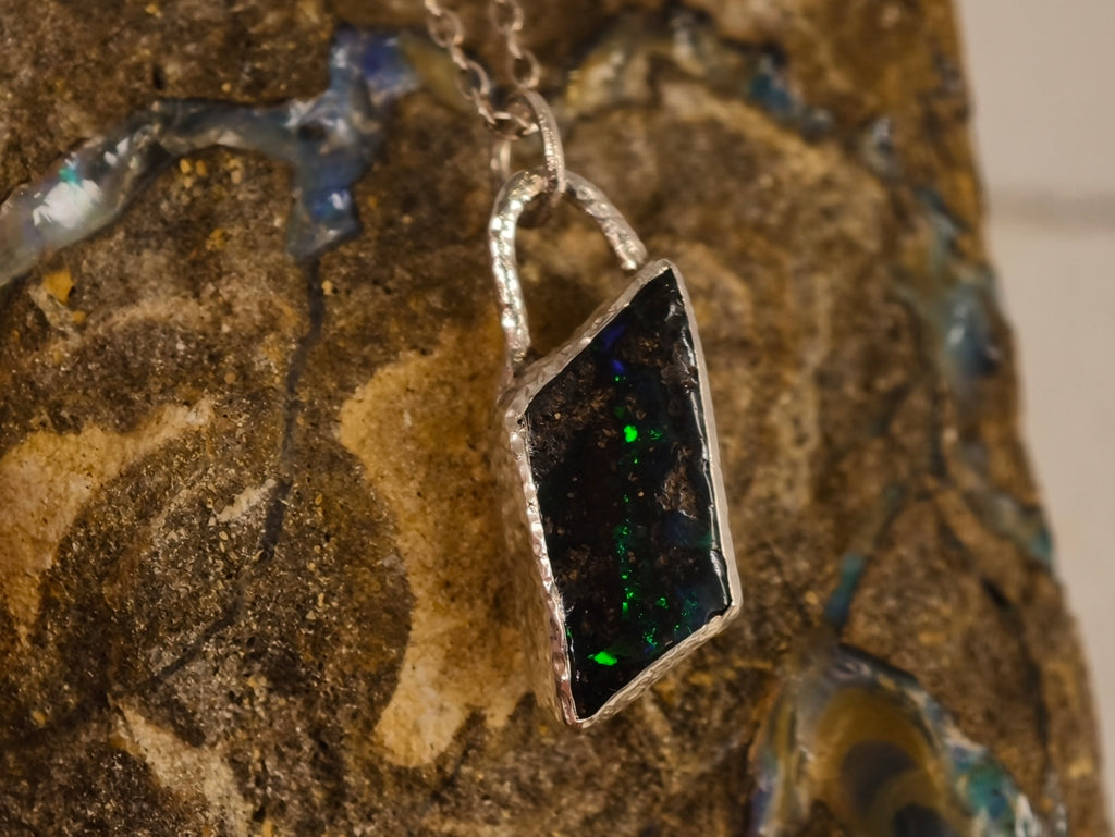 Pendentif en opale boulder — vue 1 — Tirou Bijou