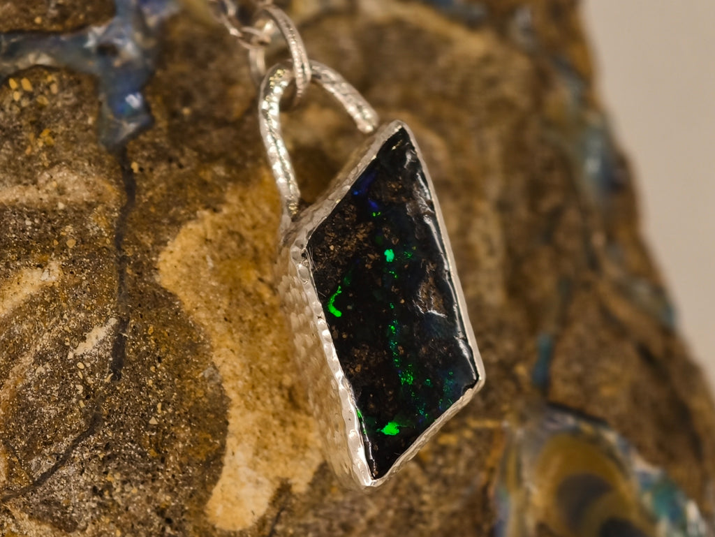 Pendentif en opale boulder — vue 2 — Tirou Bijou