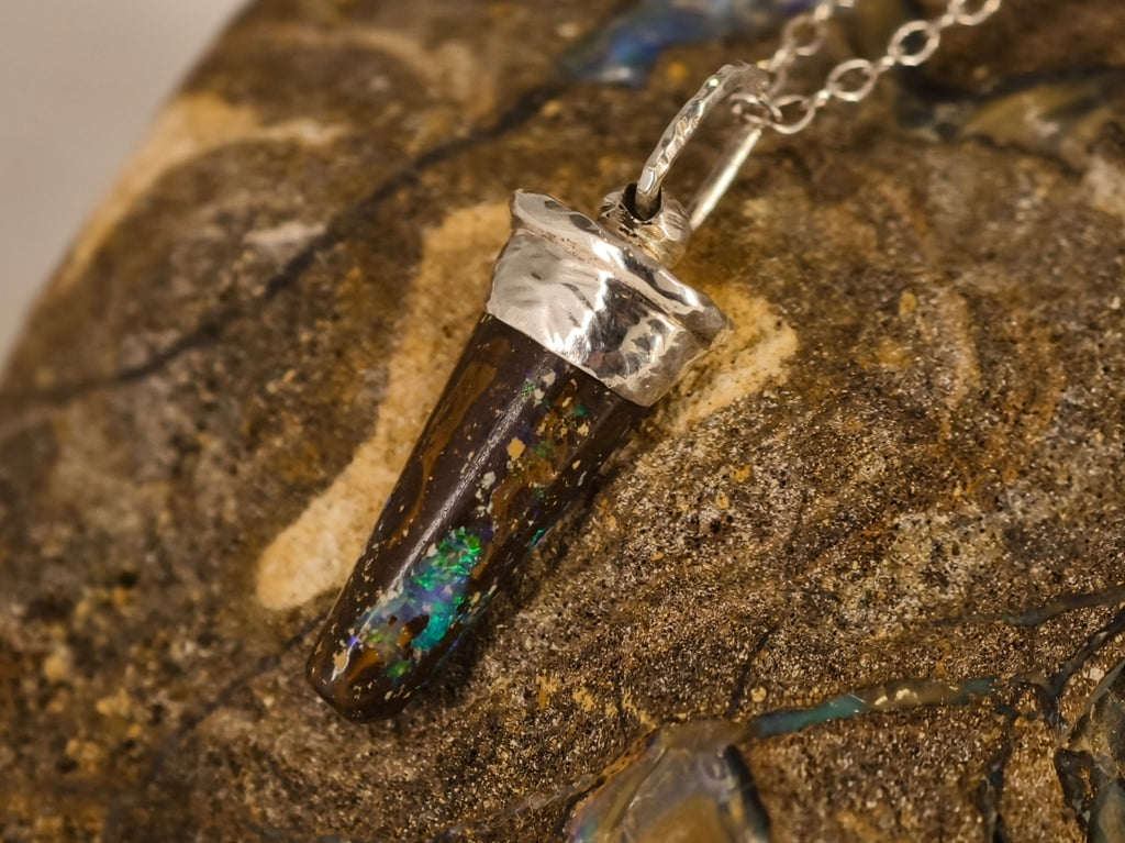 Pendentif en opale boulder — vue 1 — Tirou Bijou
