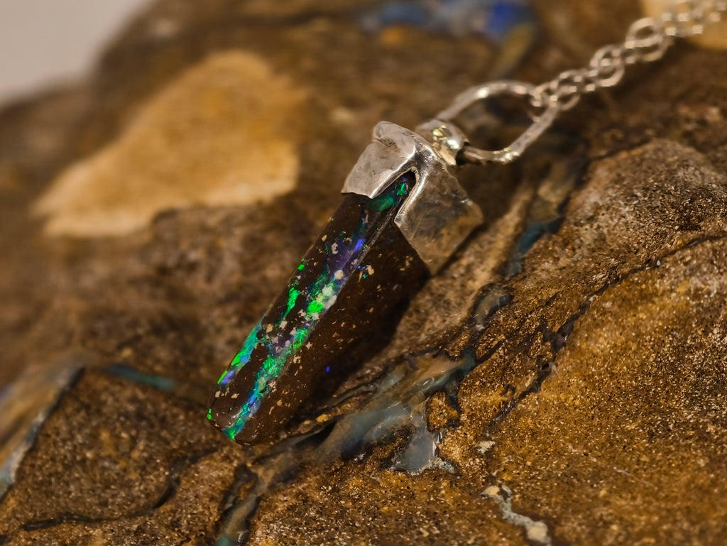 Pendentif en opale boulder — vue 3 — Tirou Bijou