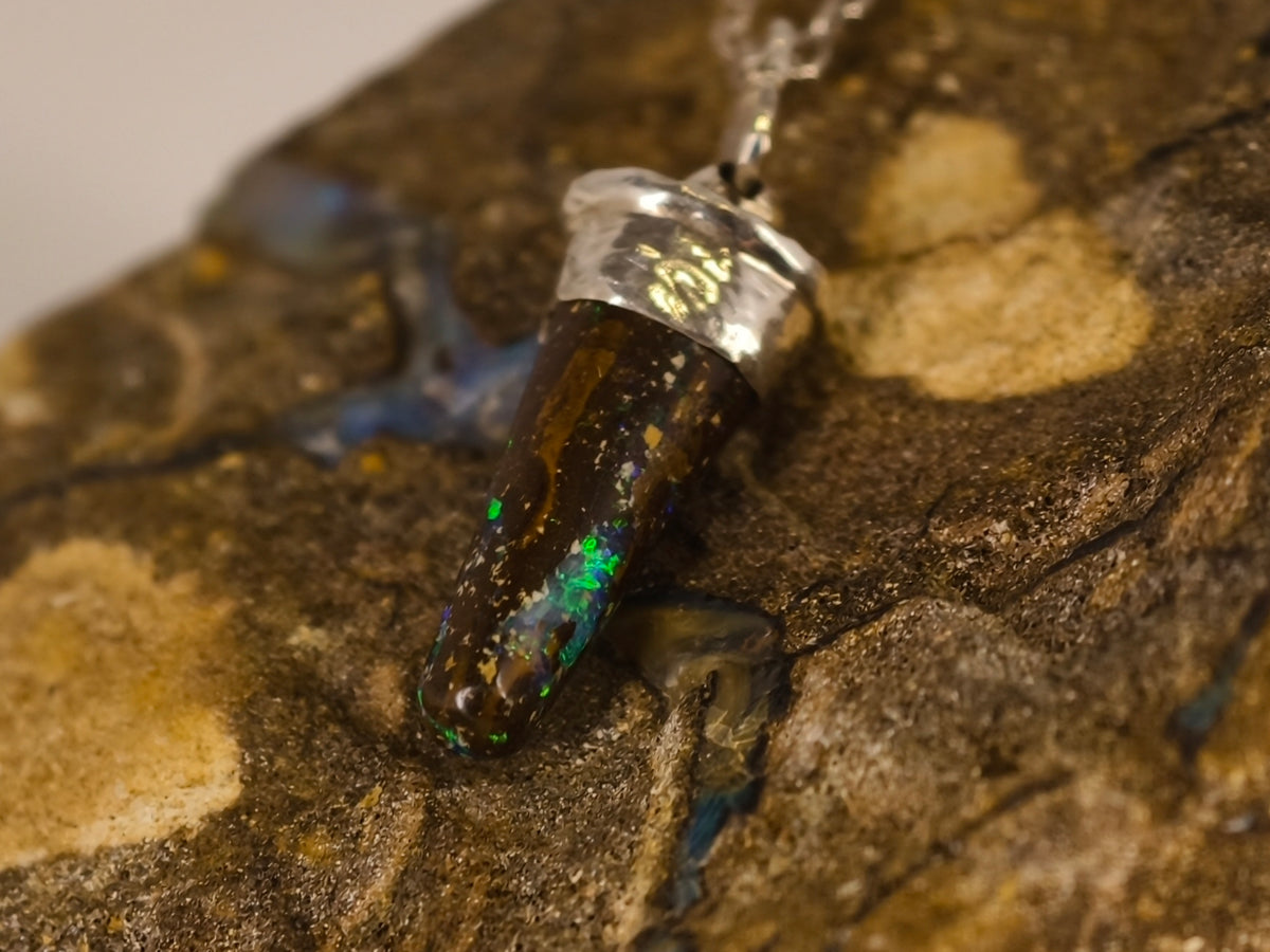 Pendentif en opale boulder — vue 5 — Tirou Bijou