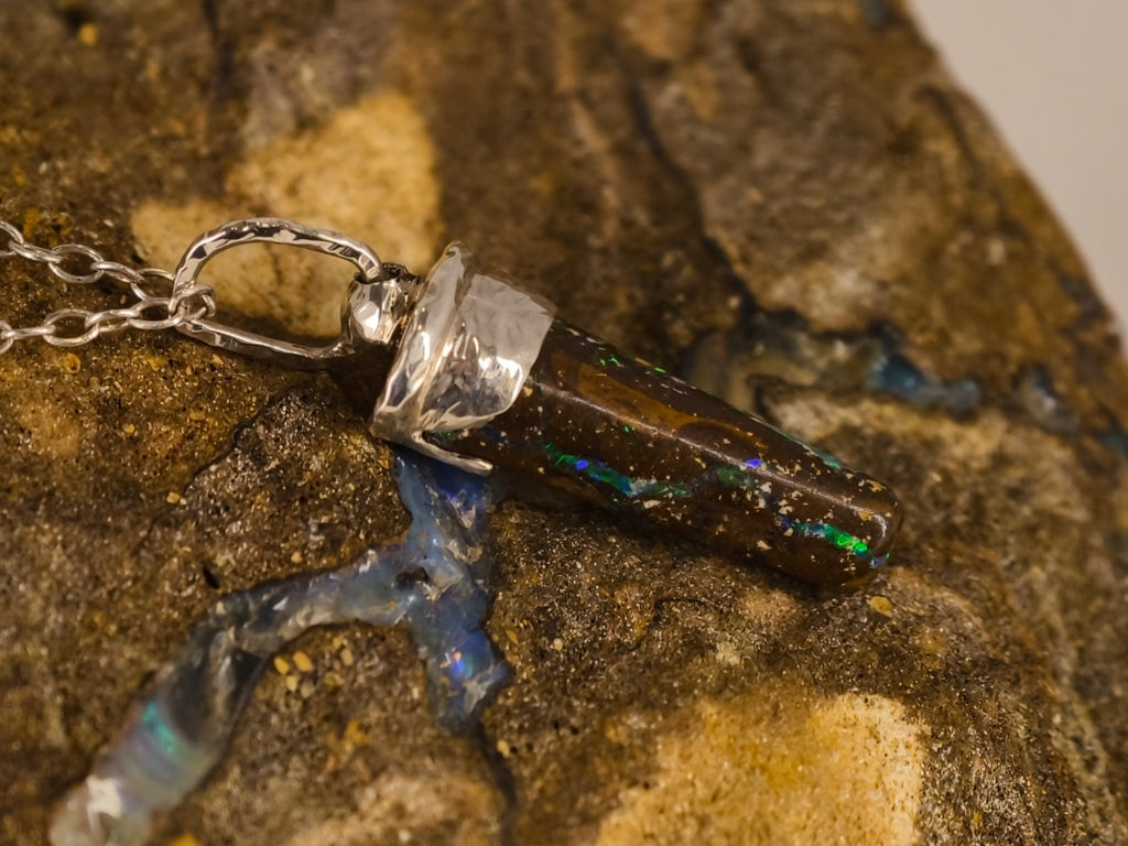 Pendentif en opale boulder — vue 7 — Tirou Bijou