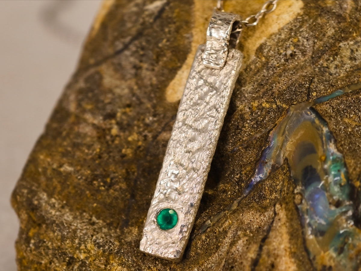 Pendentif en émeraude — vue 1 — Tirou Bijou