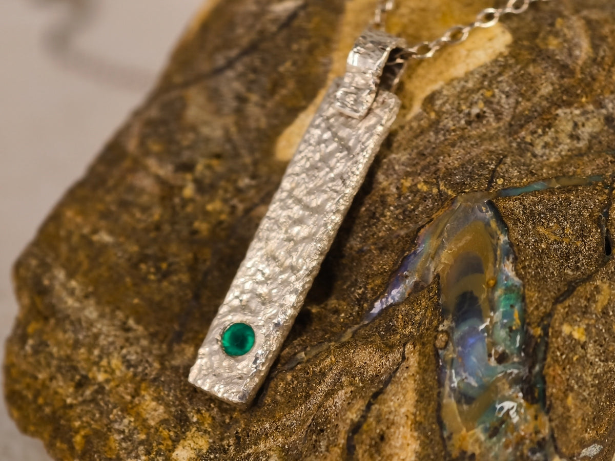 Pendentif en émeraude — vue 3 — Tirou Bijou
