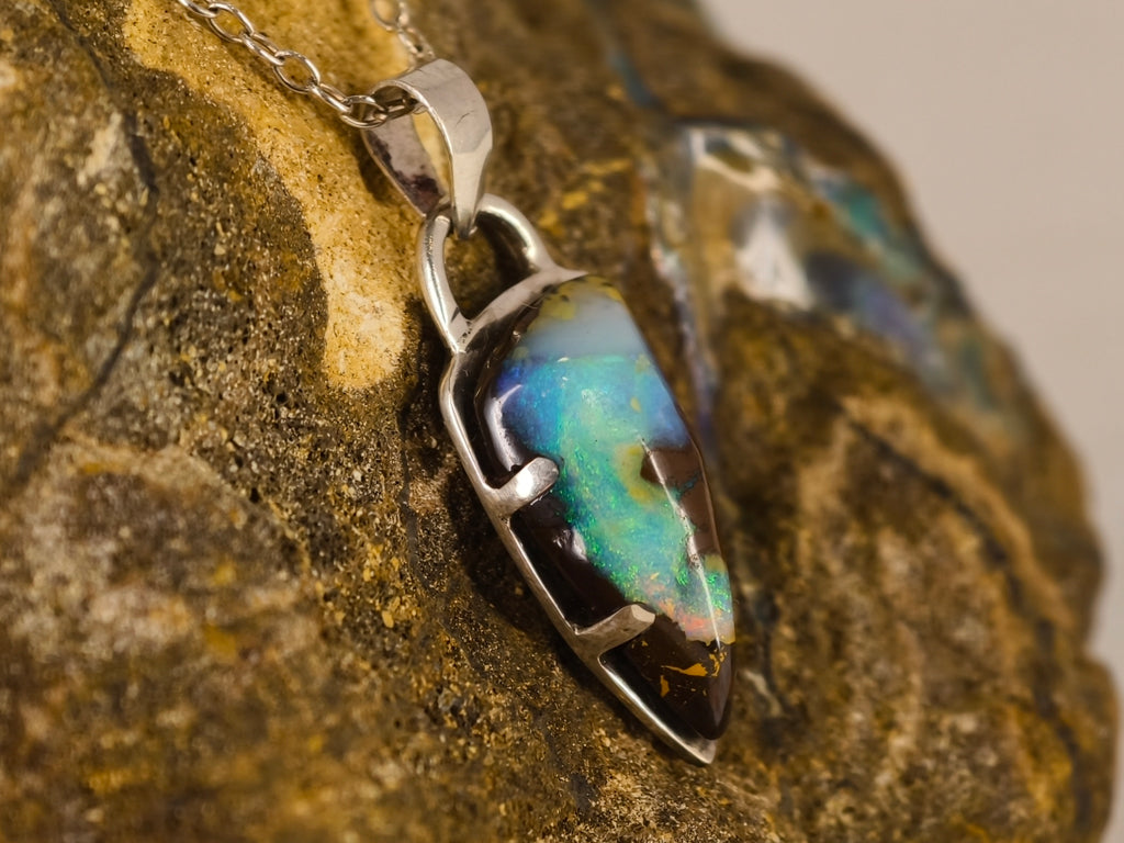 Pendentif en opale boulder — vue 5 — Tirou Bijou