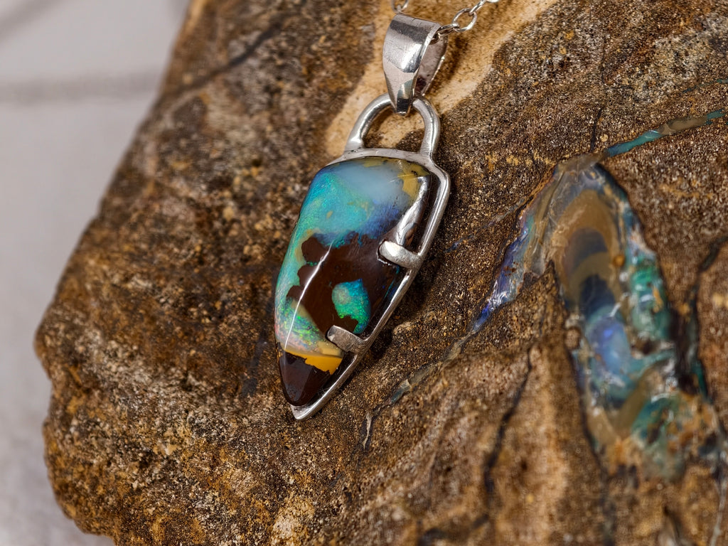 Pendentif en opale boulder — vue 7 — Tirou Bijou