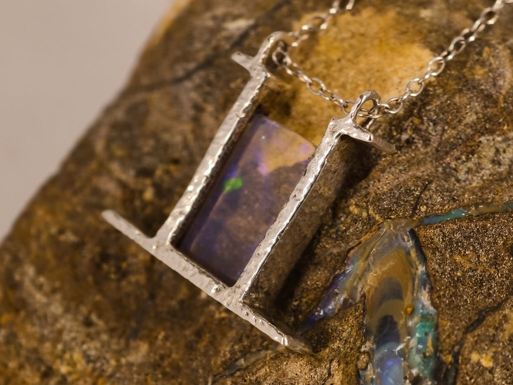 Pendentif en opale cristal — vue 3 — Tirou Bijou