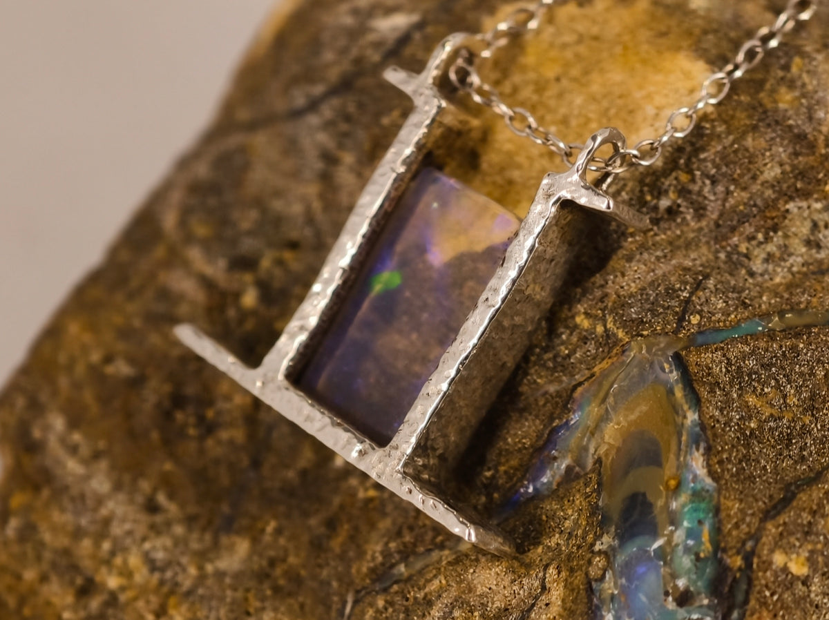 Pendentif en opale cristal — vue 4 — Tirou Bijou