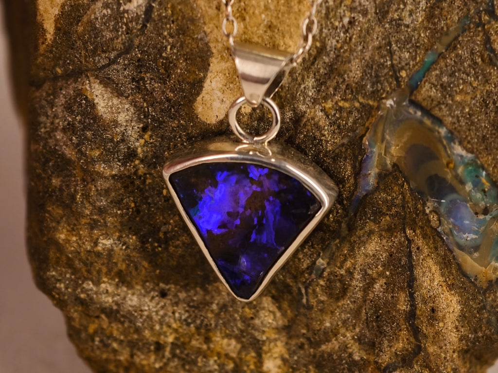 Pendentif en opale boulder — vue 5 — Tirou Bijou