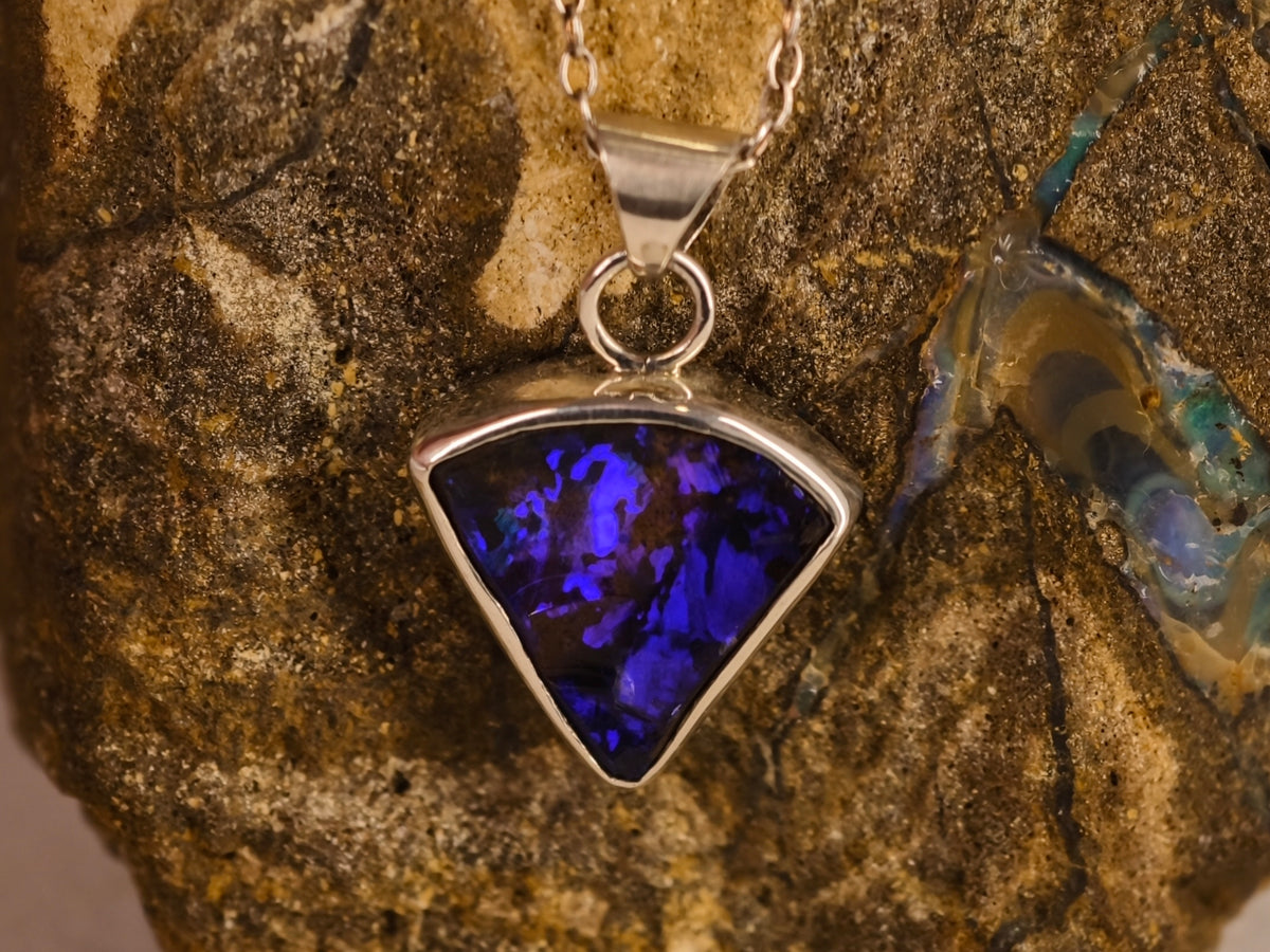 Pendentif en opale boulder — vue 6 — Tirou Bijou
