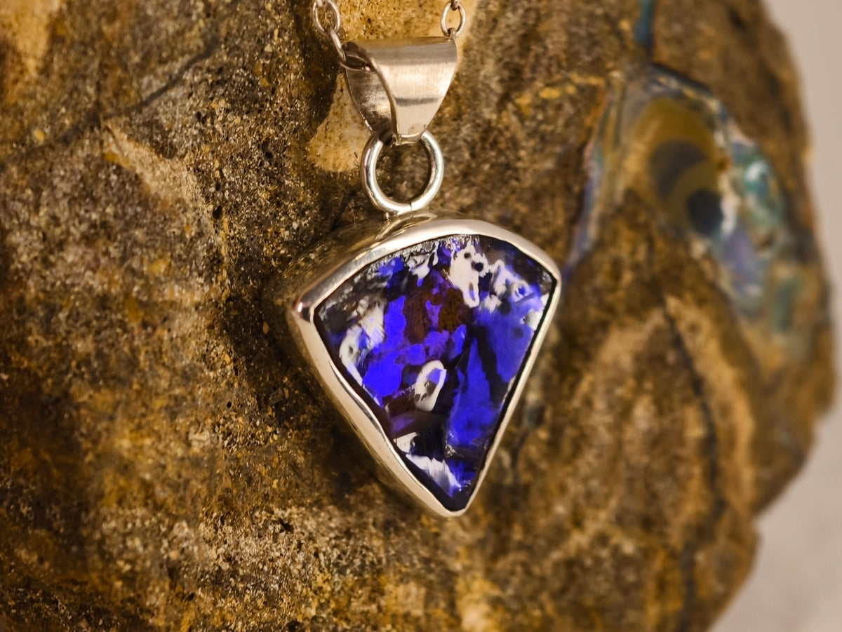 Pendentif en opale boulder — vue 7 — Tirou Bijou