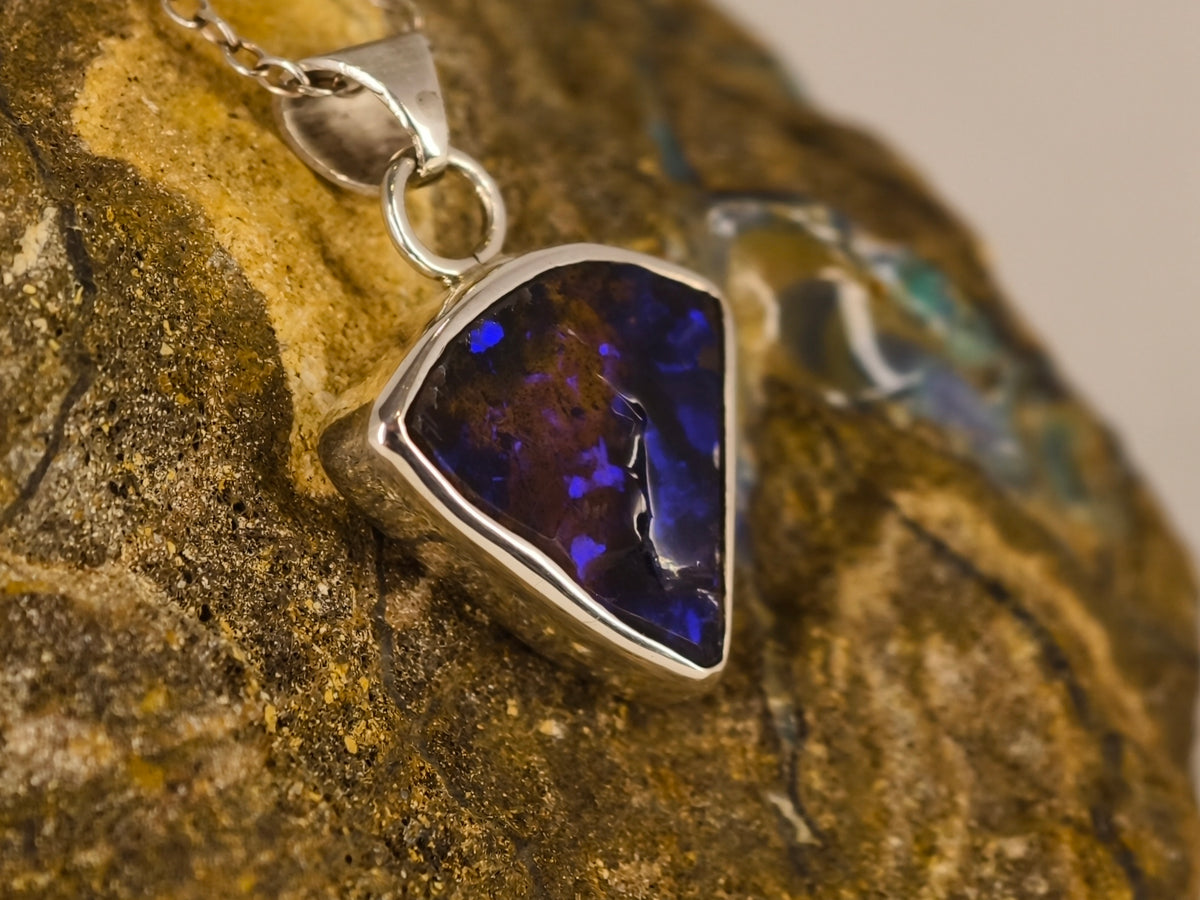 Pendentif en opale boulder — vue 9 — Tirou Bijou