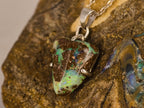 Pendentif en opale boulder — vue 2 — Tirou Bijou