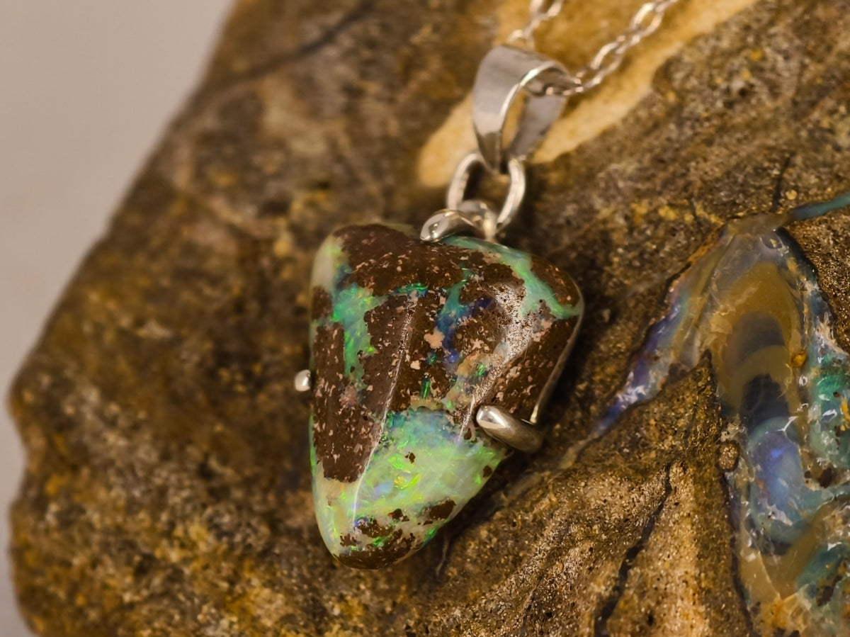 Pendentif en opale boulder — vue 2 — Tirou Bijou