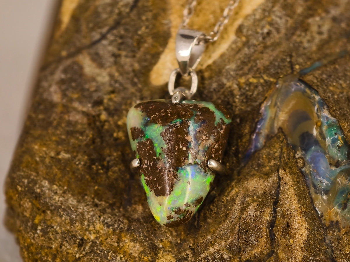 Pendentif en opale boulder — vue 3 — Tirou Bijou
