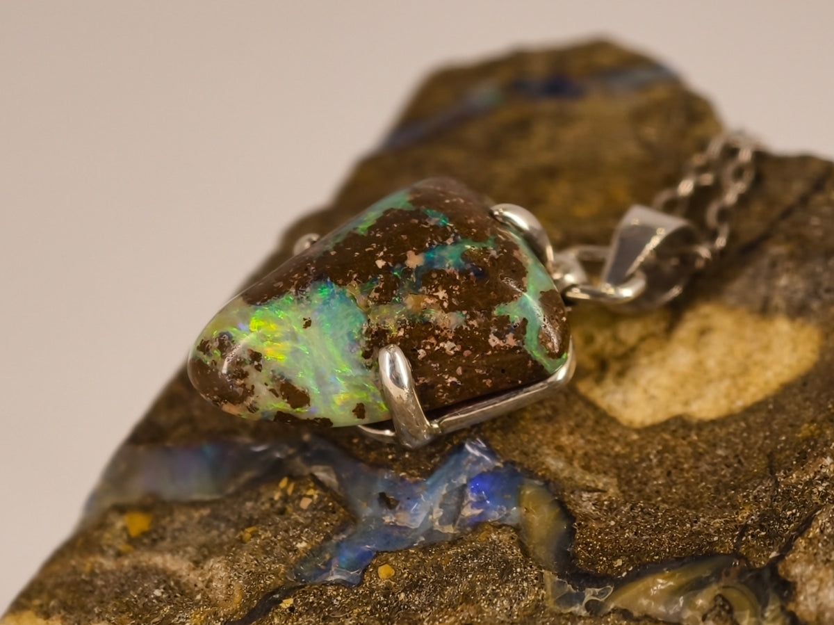 Pendentif en opale boulder — vue 5 — Tirou Bijou