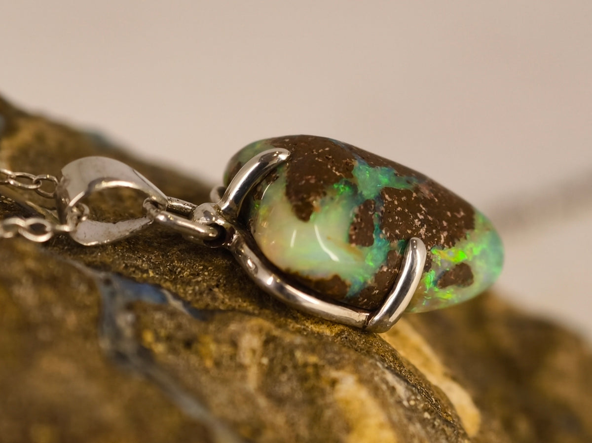 Pendentif en opale boulder — vue 9 — Tirou Bijou