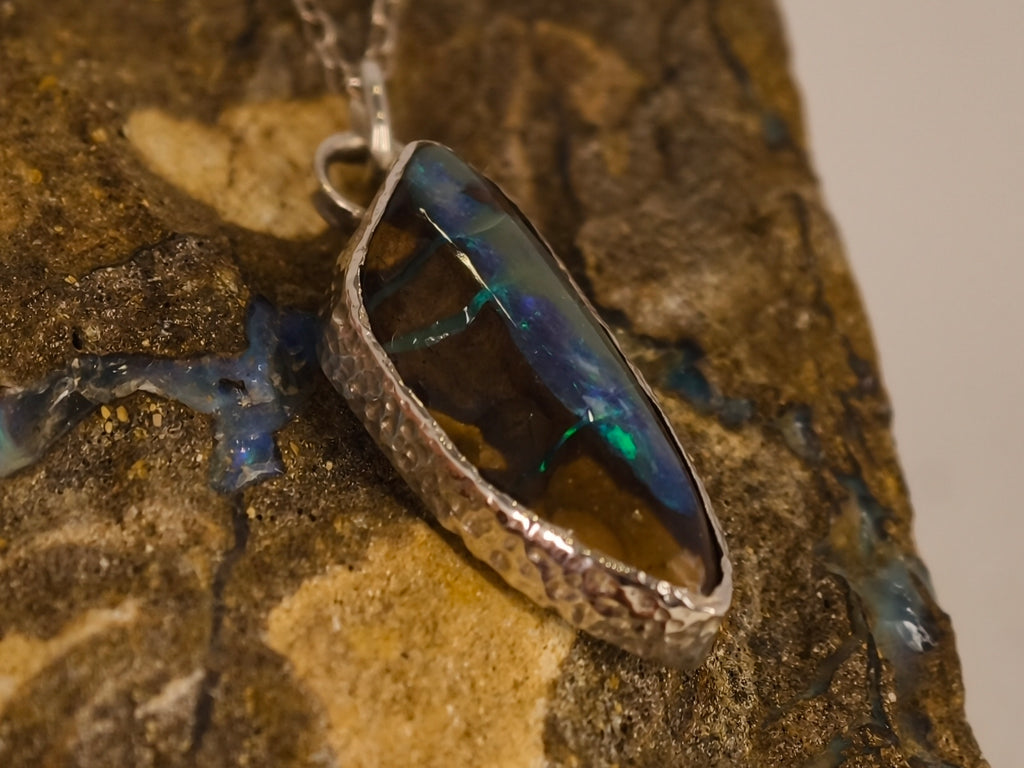 Pendentif en opale boulder — vue 7 — Tirou Bijou