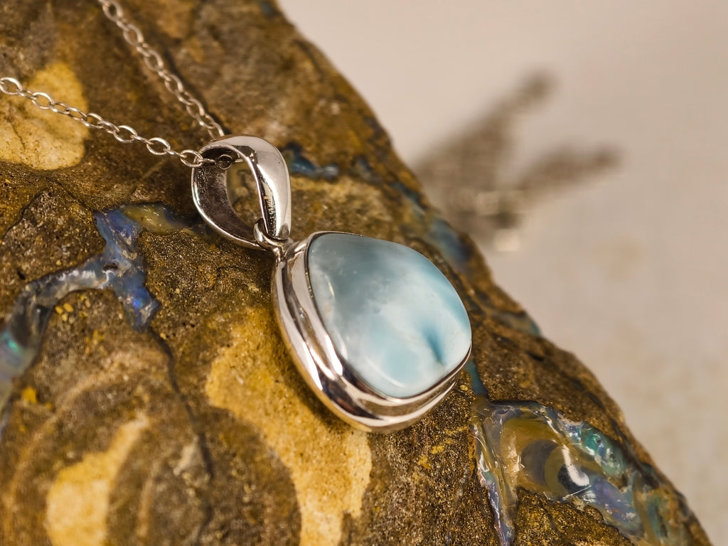 Pendentif en larimar — vue 4 — Tirou Bijou