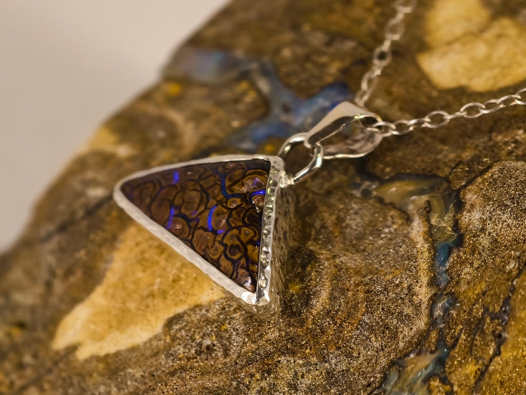 Pendentif en opale boulder — vue 5 — Tirou Bijou