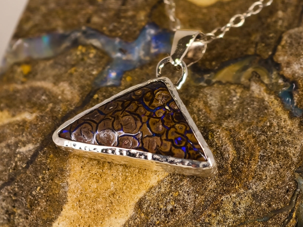 Pendentif en opale boulder — vue 1 — Tirou Bijou