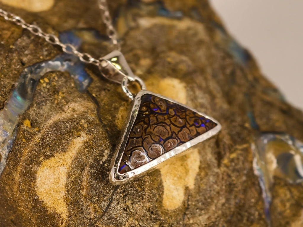Pendentif en opale boulder — vue 7 — Tirou Bijou