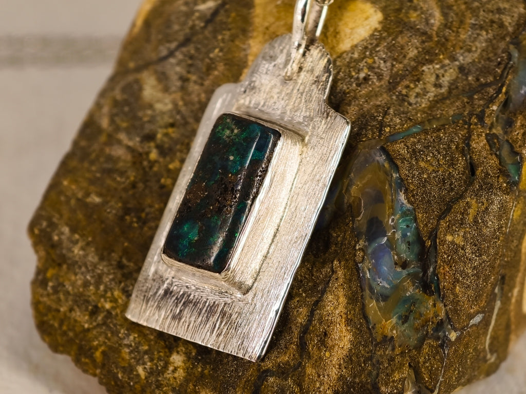 Pendentif en opale boulder — vue 2 — Tirou Bijou