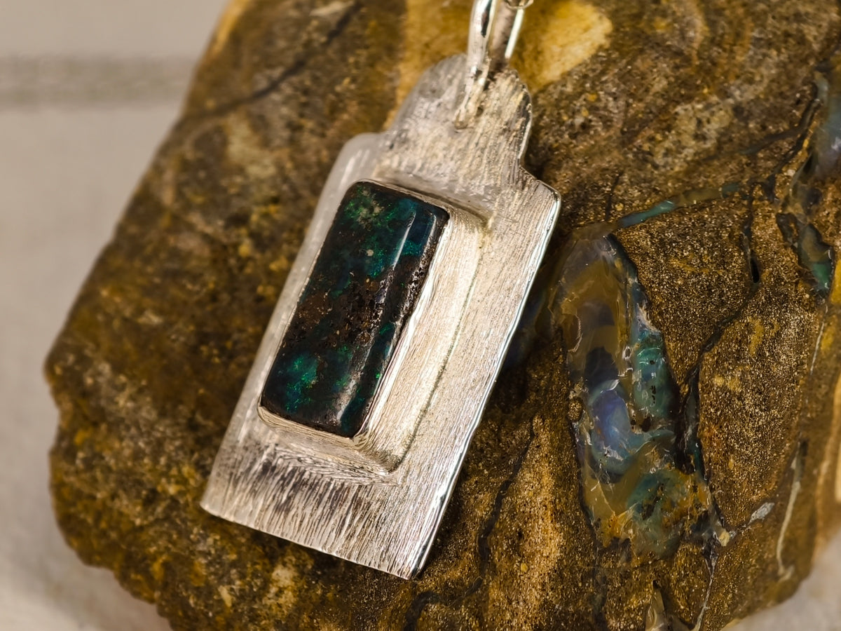 Pendentif en opale boulder — vue 2 — Tirou Bijou