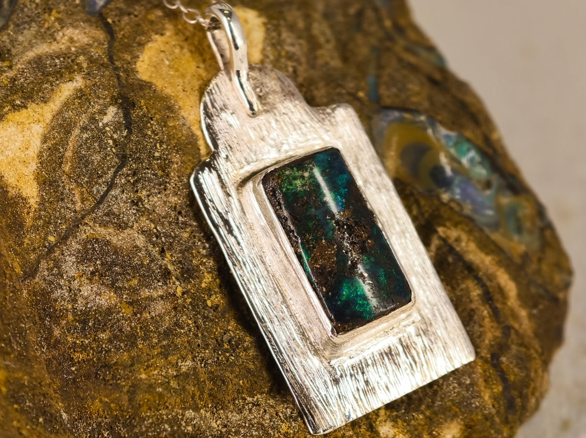 Pendentif en opale boulder — vue 1 — Tirou Bijou