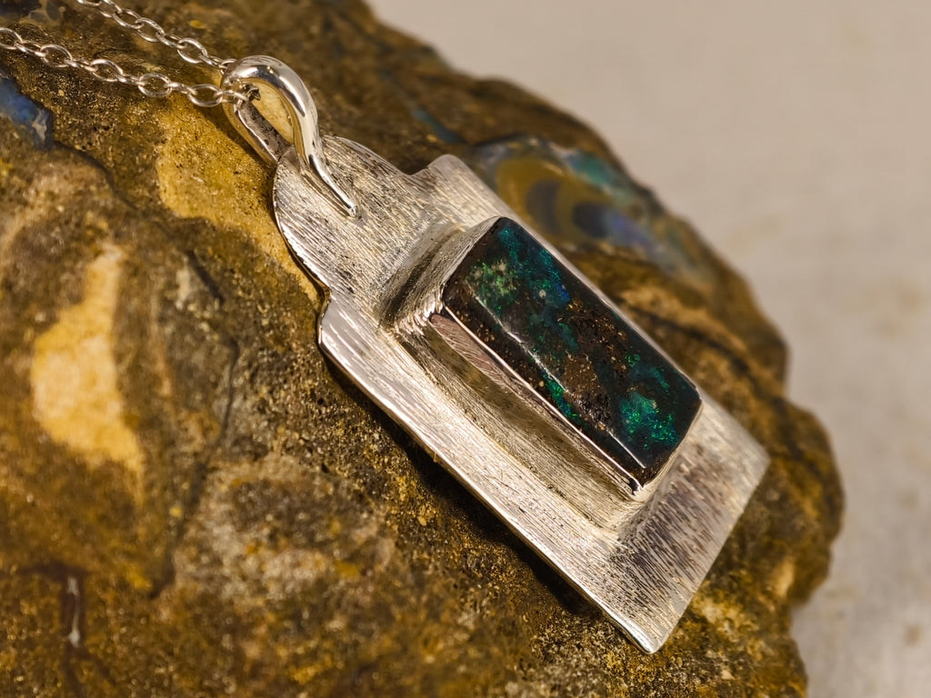 Pendentif en opale boulder — vue 6 — Tirou Bijou