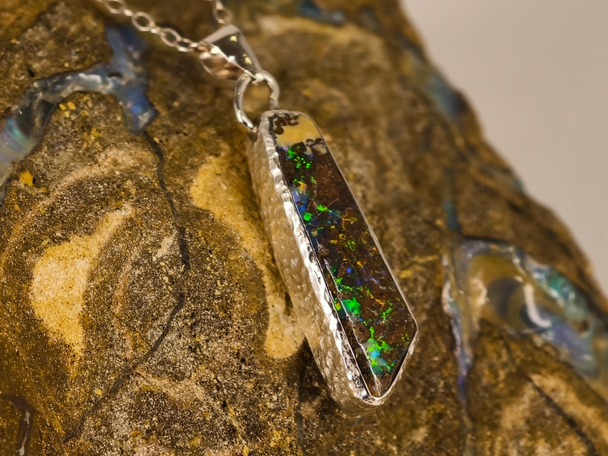 Pendentif en opale boulder — vue 6 — Tirou Bijou
