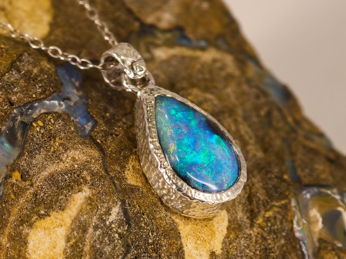 Pendentif en opale boulder — vue 5 — Tirou Bijou
