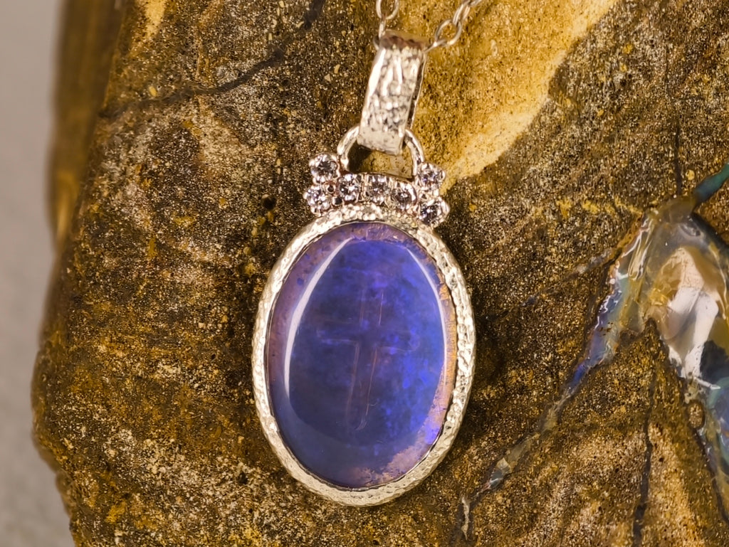Pendentif en opale de Lightning Ridge — vue 5 — Tirou Bijou