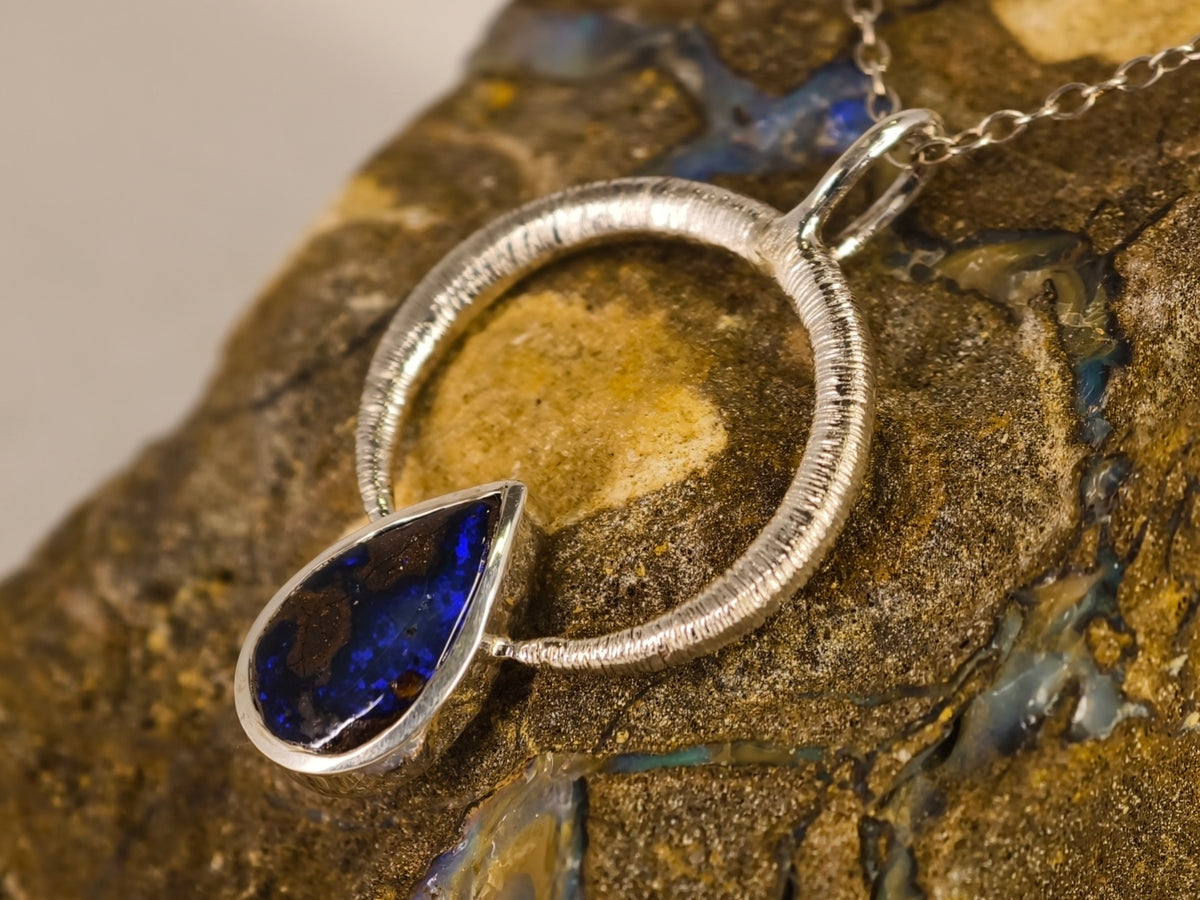 Pendentif en opale boulder — vue 3 — Tirou Bijou