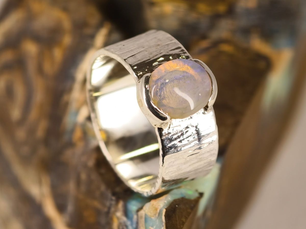 Bague en opale de Lightning Ridge — vue 6 — Tirou Bijou
