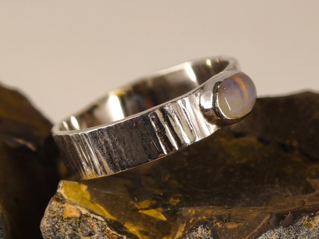 Bague en opale de Lightning Ridge — vue 2 — Tirou Bijou