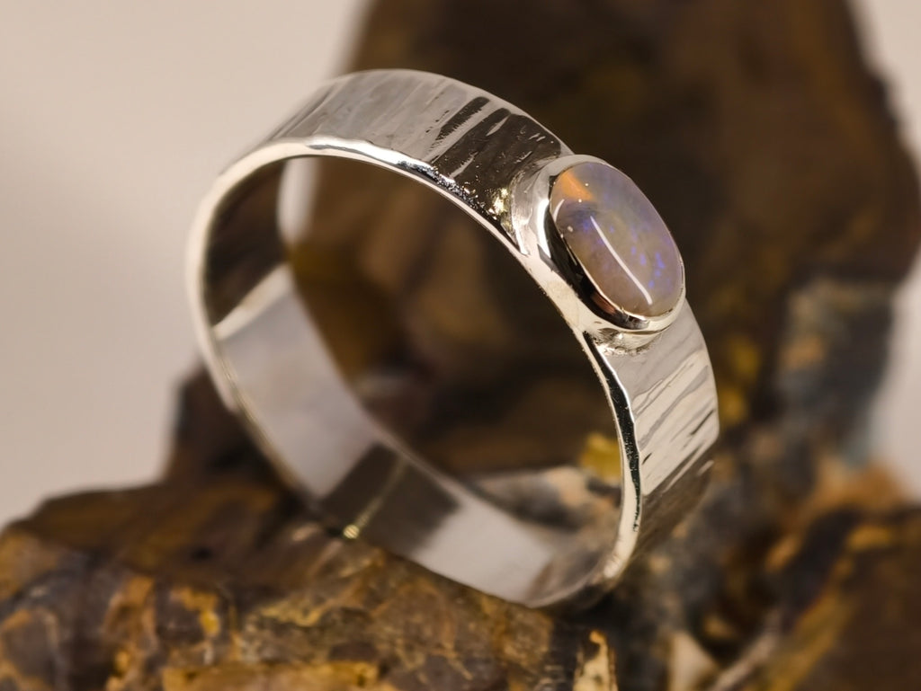 Bague en opale de Lightning Ridge — vue 8 — Tirou Bijou