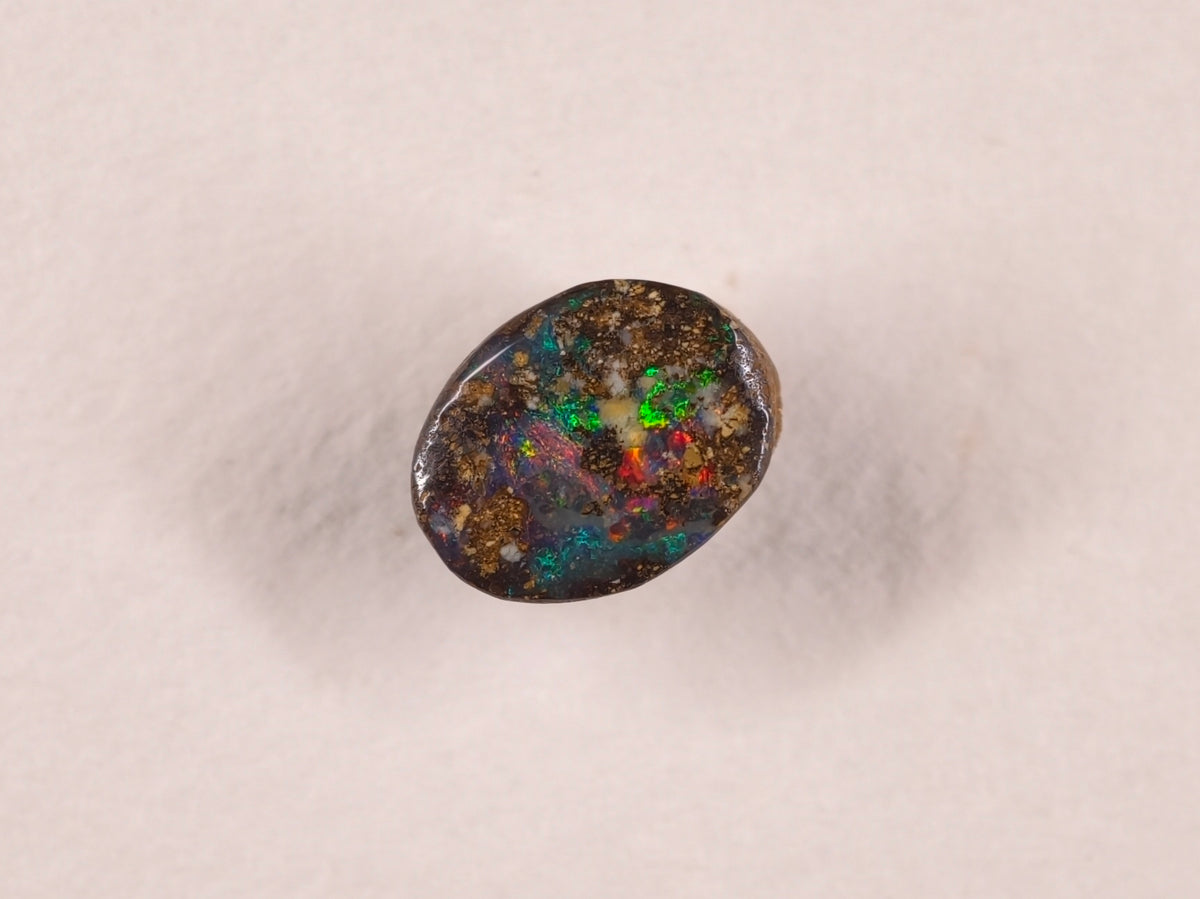 Opale boulder d’Australie — ovale — 2 ct