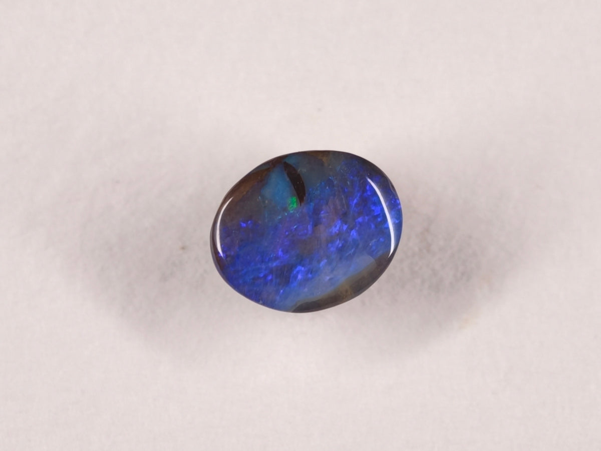 Opale boulder d’Australie — ovale — 3,2 ct